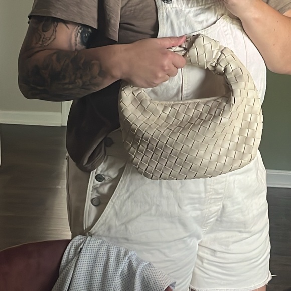 Cream woven purse - Picture 3 of 3